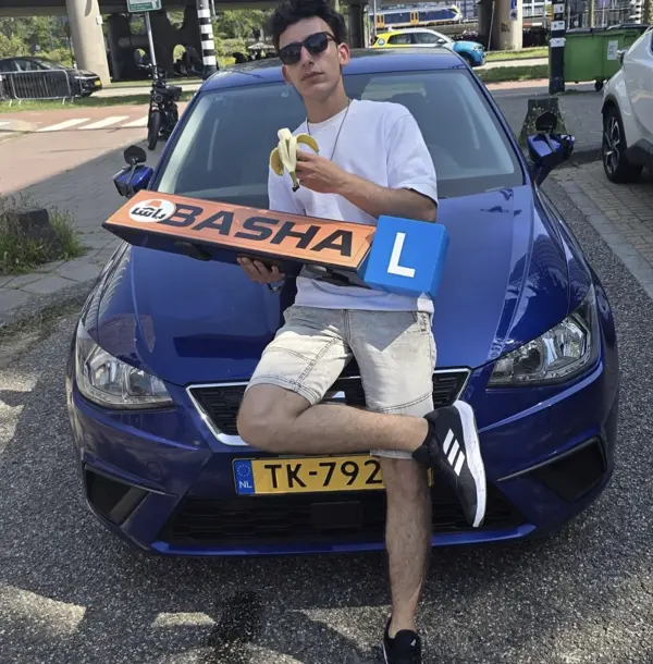 Leerling geslaagd voor Auto