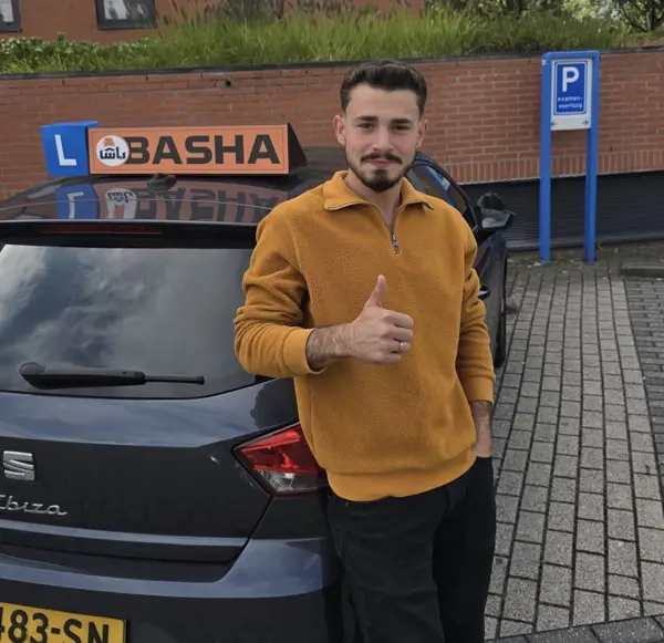 Leerling geslaagd voor Auto
